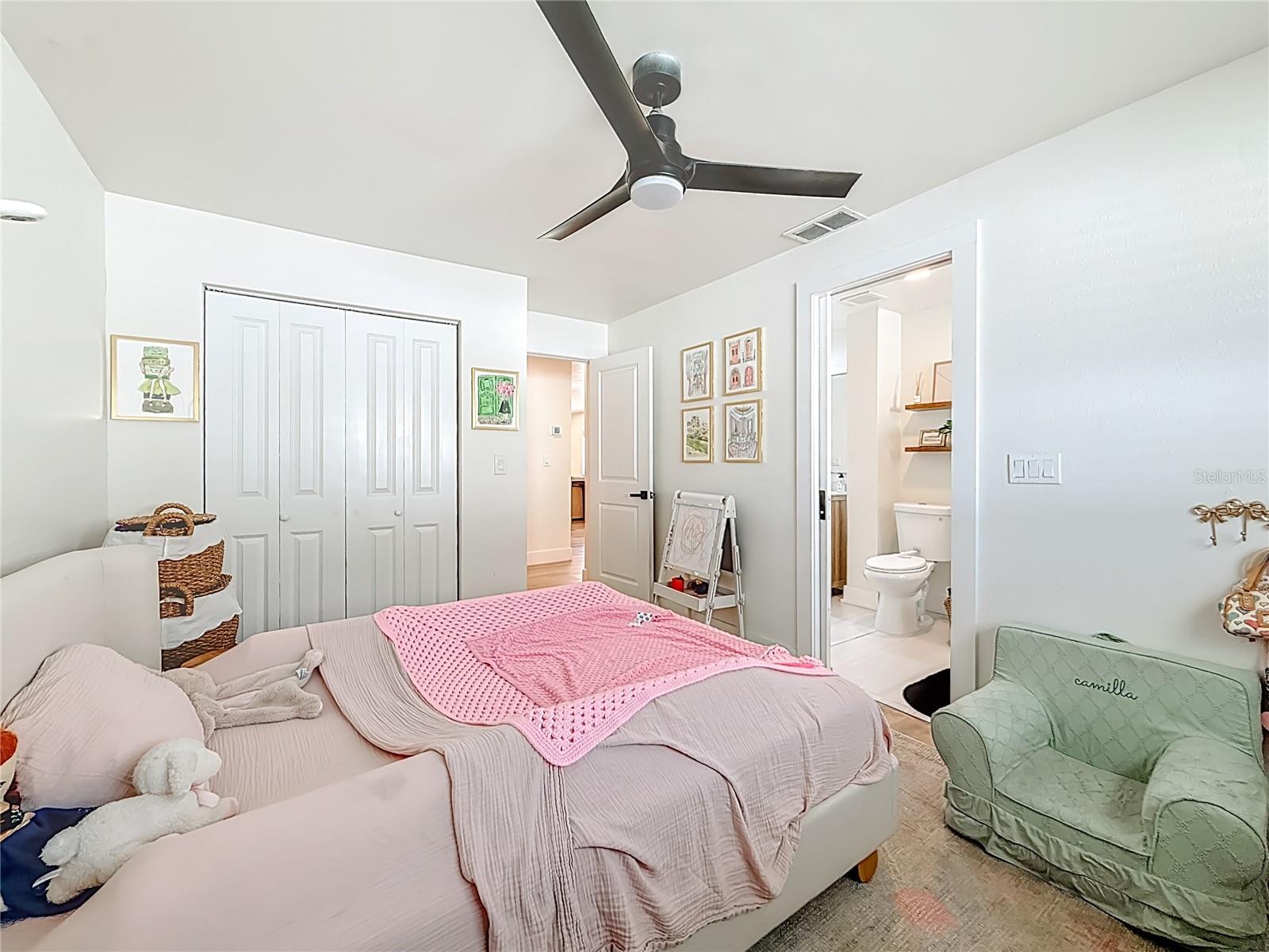 YACHT CLUB ESTATES - Residential