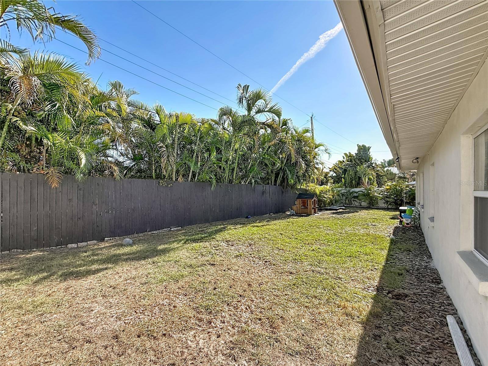 YACHT CLUB ESTATES - Residential