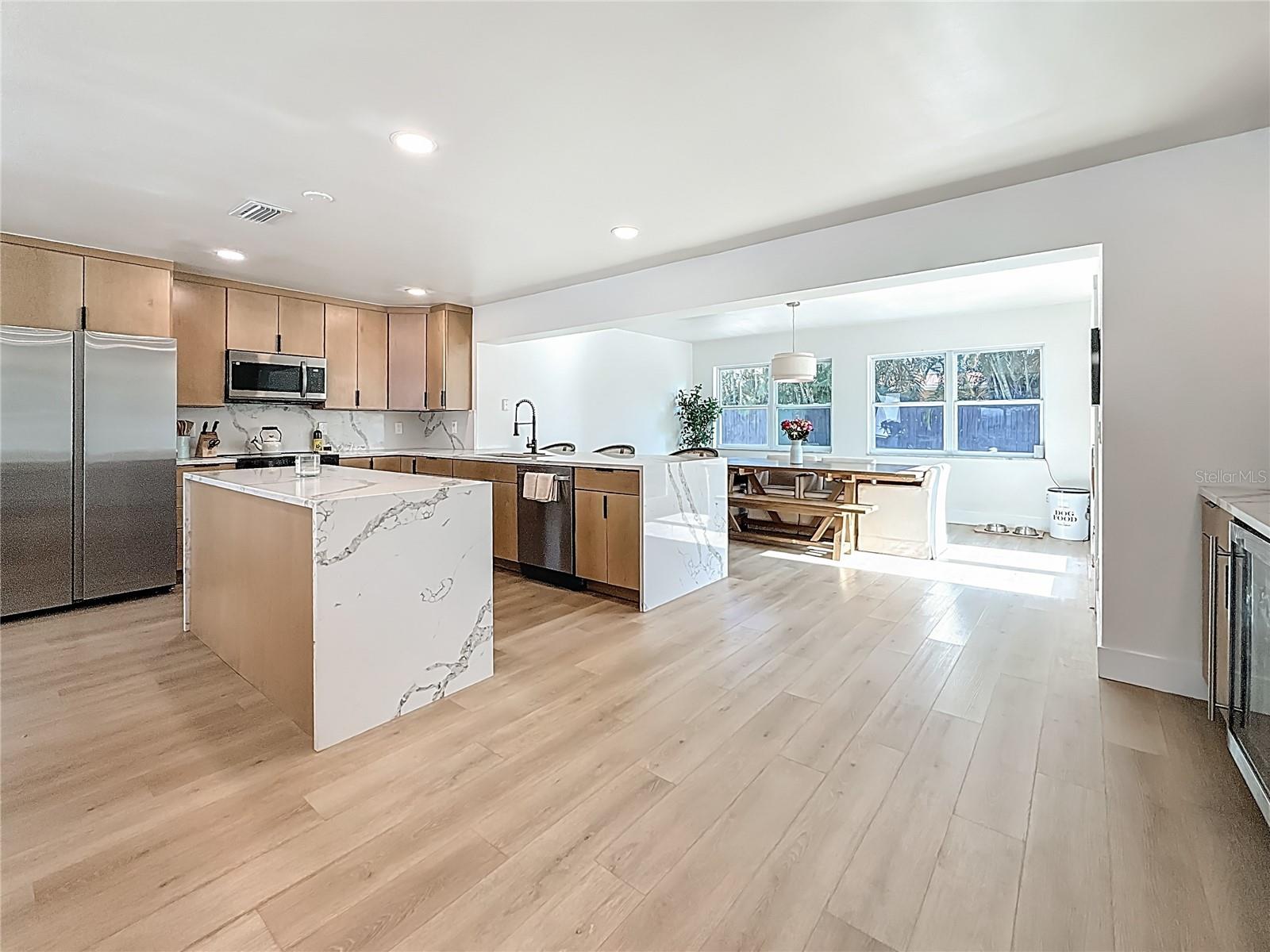 YACHT CLUB ESTATES - Residential