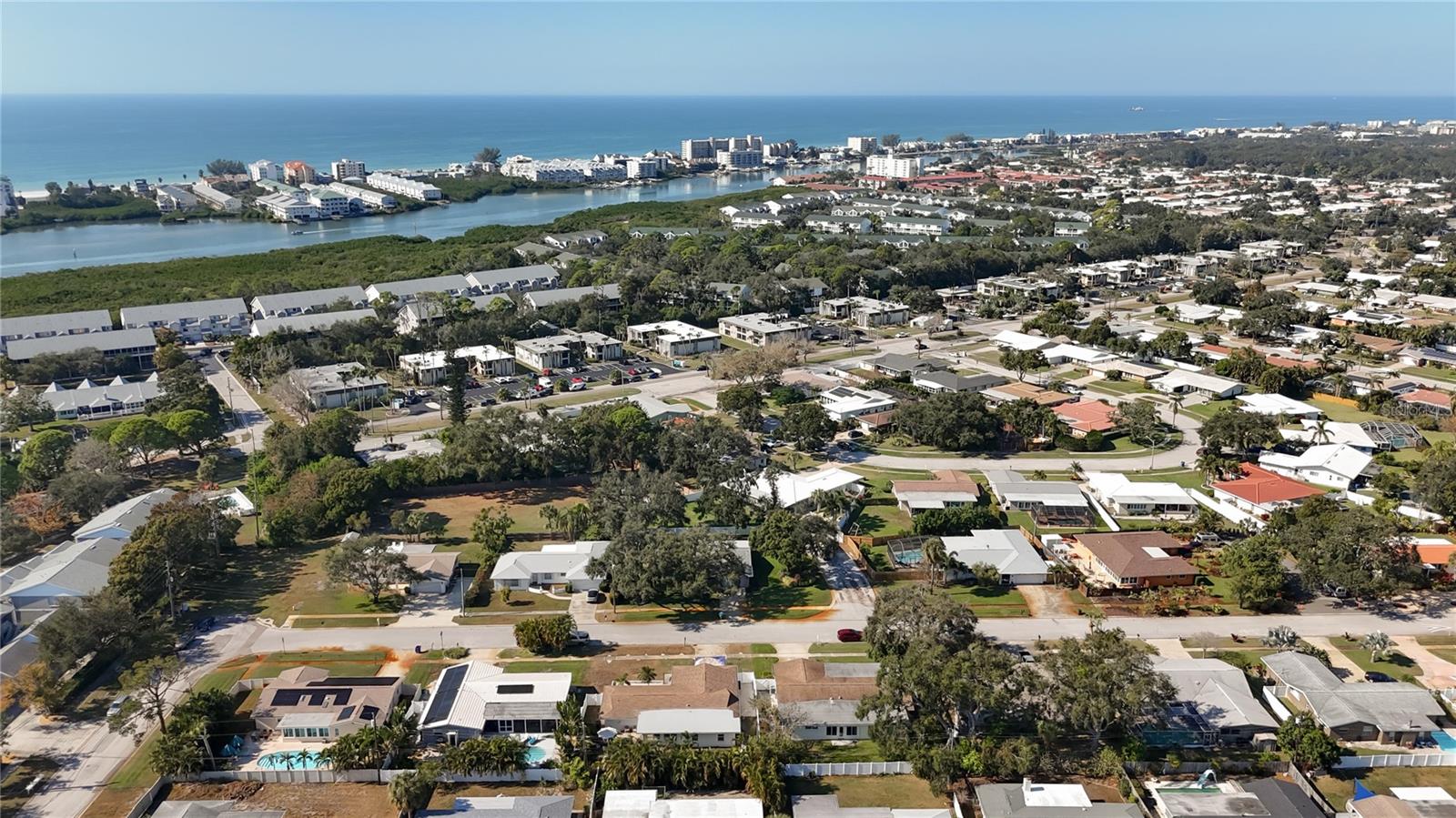 YACHT CLUB ESTATES - Residential