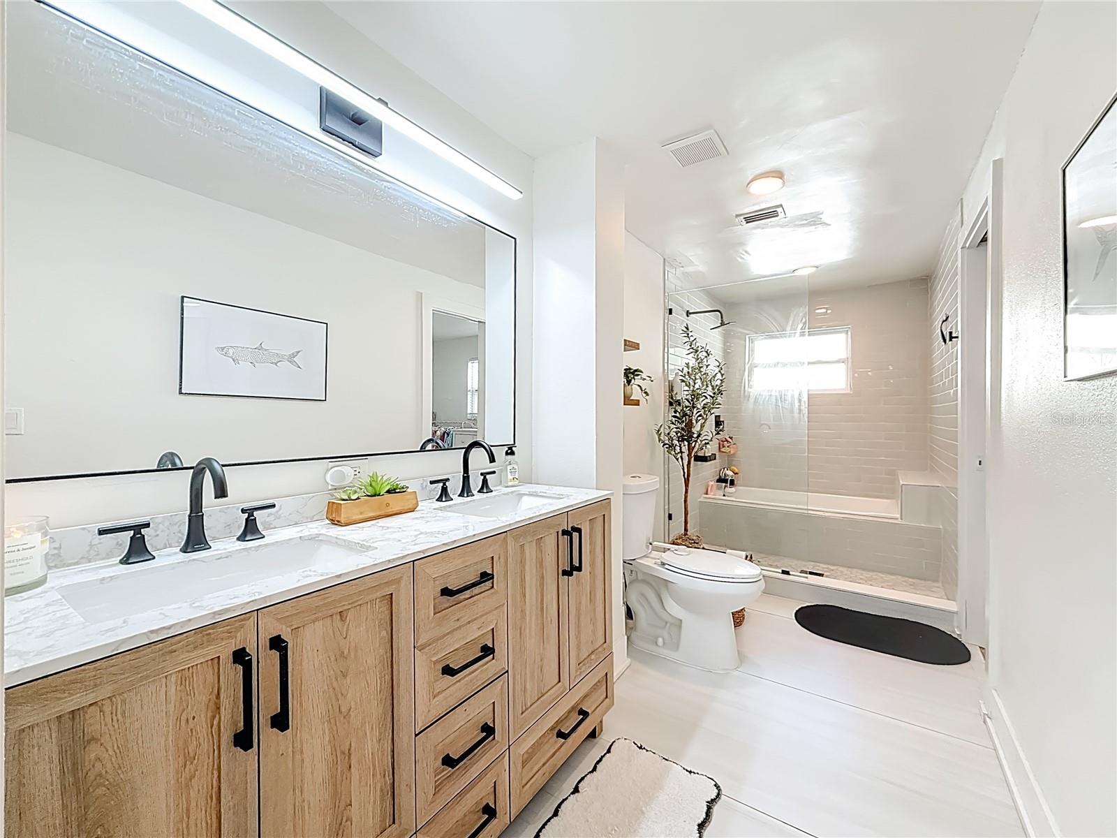 YACHT CLUB ESTATES - Residential