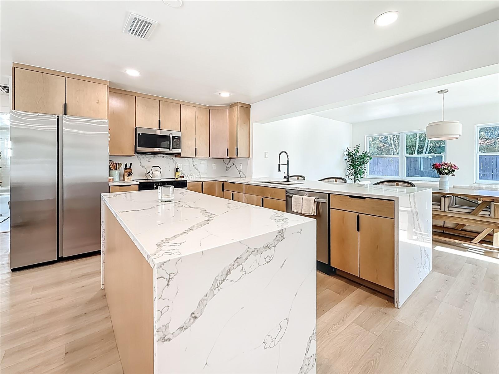 YACHT CLUB ESTATES - Residential