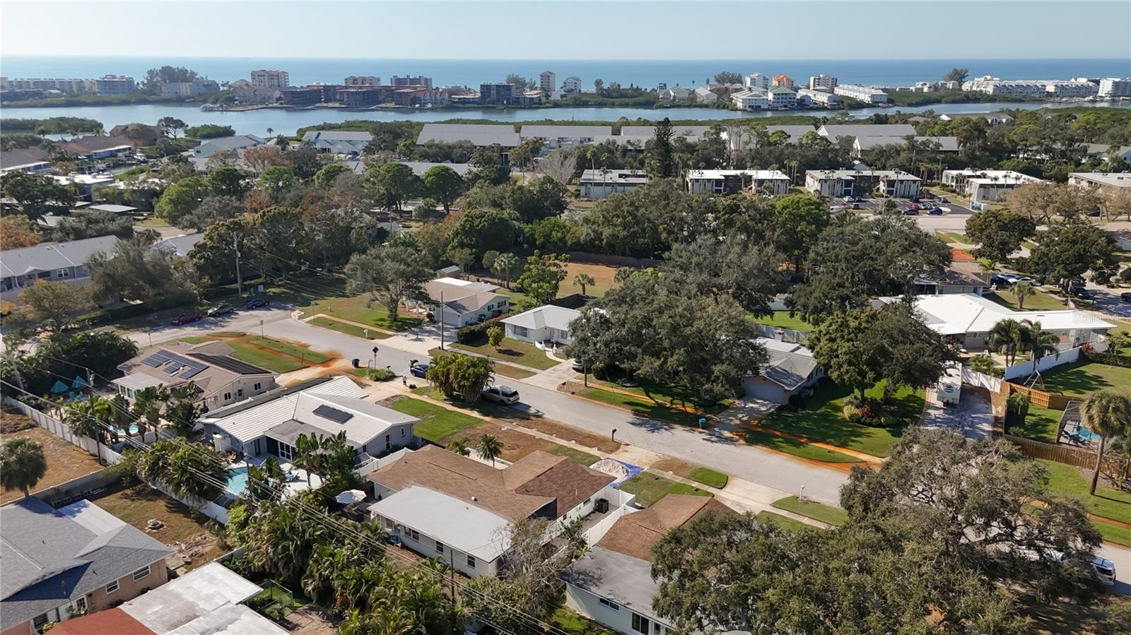 YACHT CLUB ESTATES - Residential