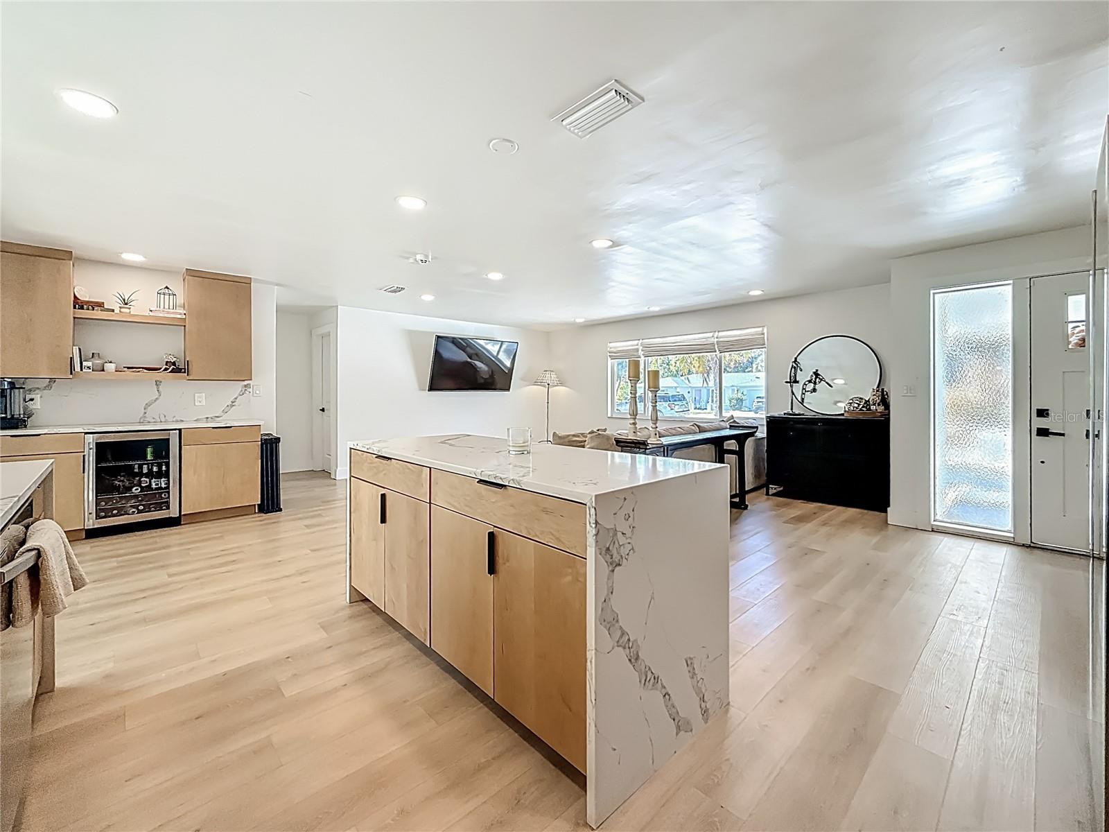 YACHT CLUB ESTATES - Residential