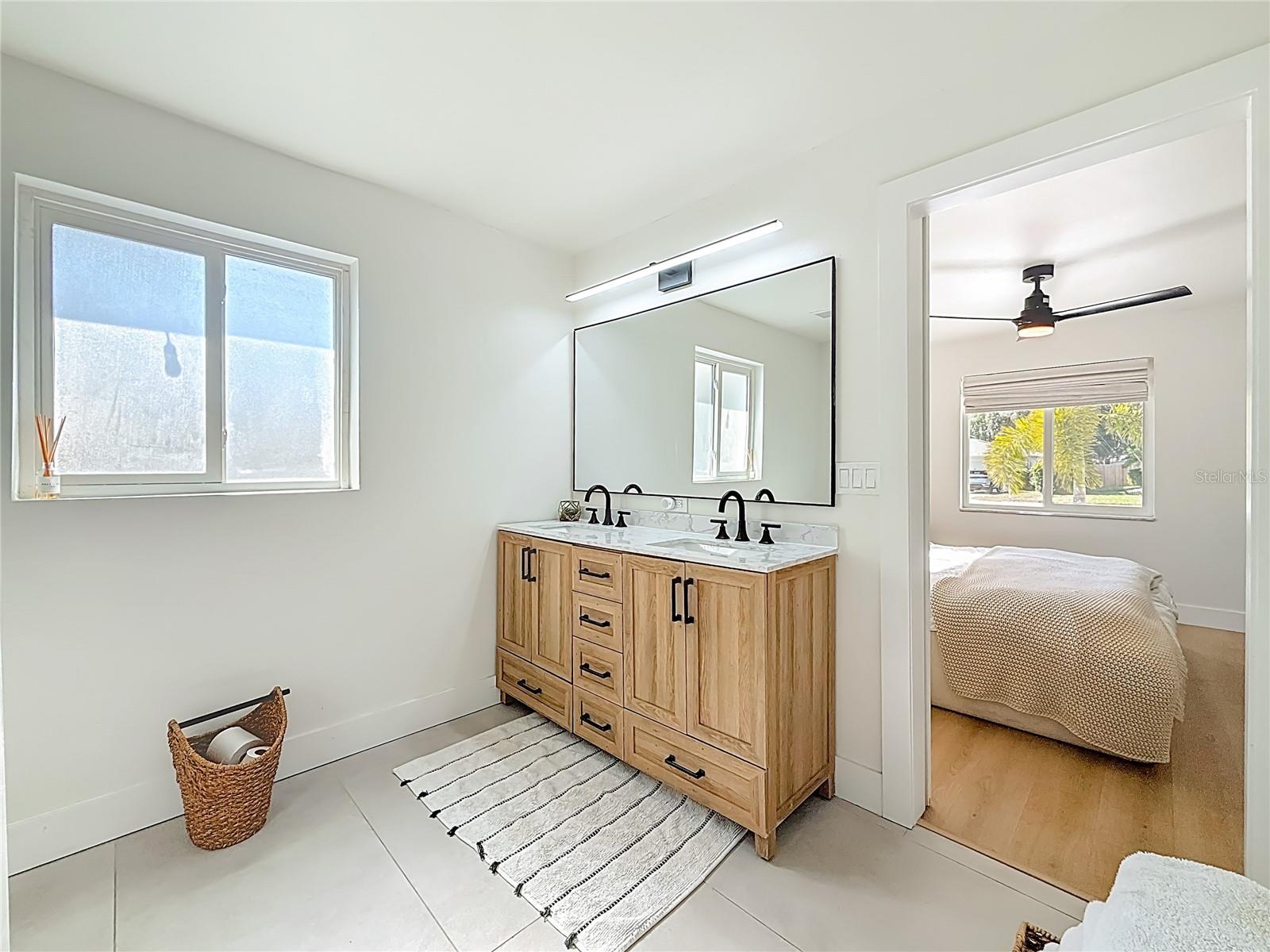 YACHT CLUB ESTATES - Residential