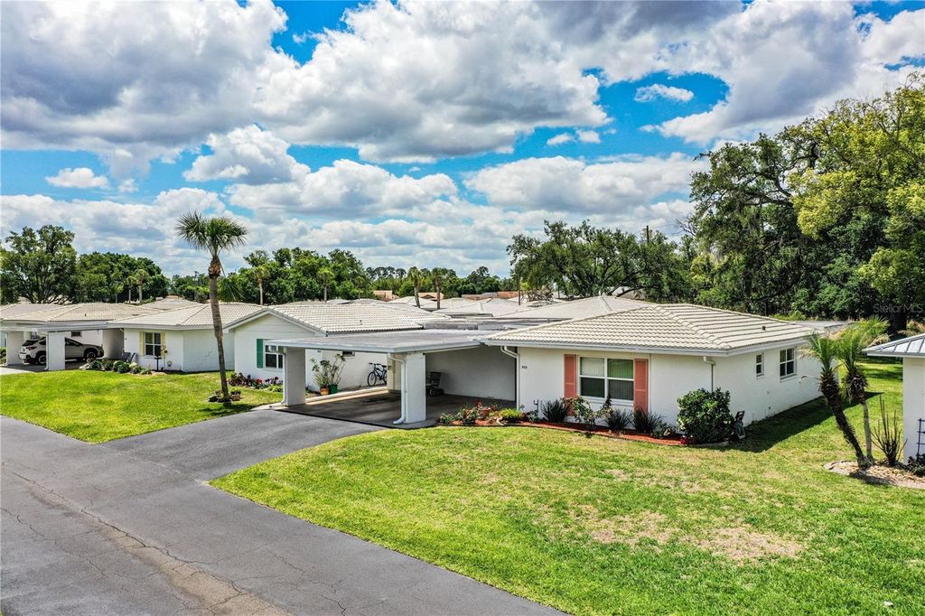 Photo of 652 Cottage Lane, Lakeland, FL 33803 (MLS # L4960695)