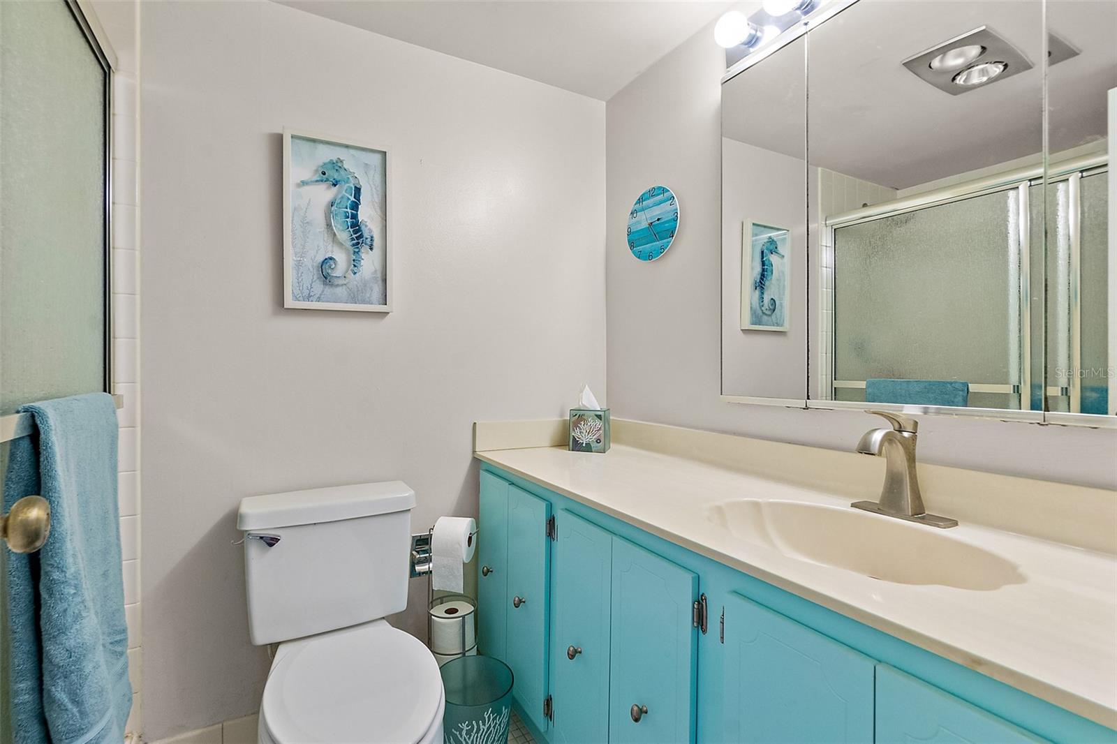 OCEANS FIVE - Residential