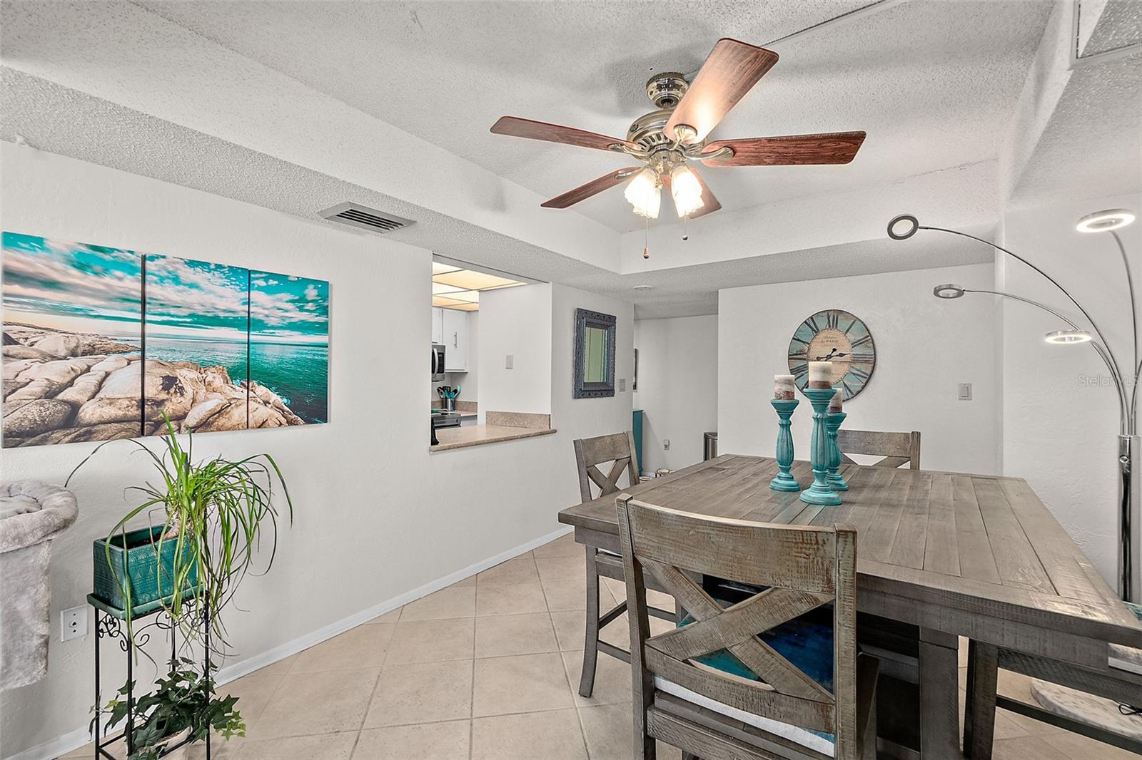 OCEANS FIVE - Residential