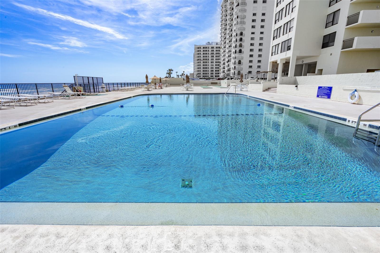 OCEANS FIVE - Residential