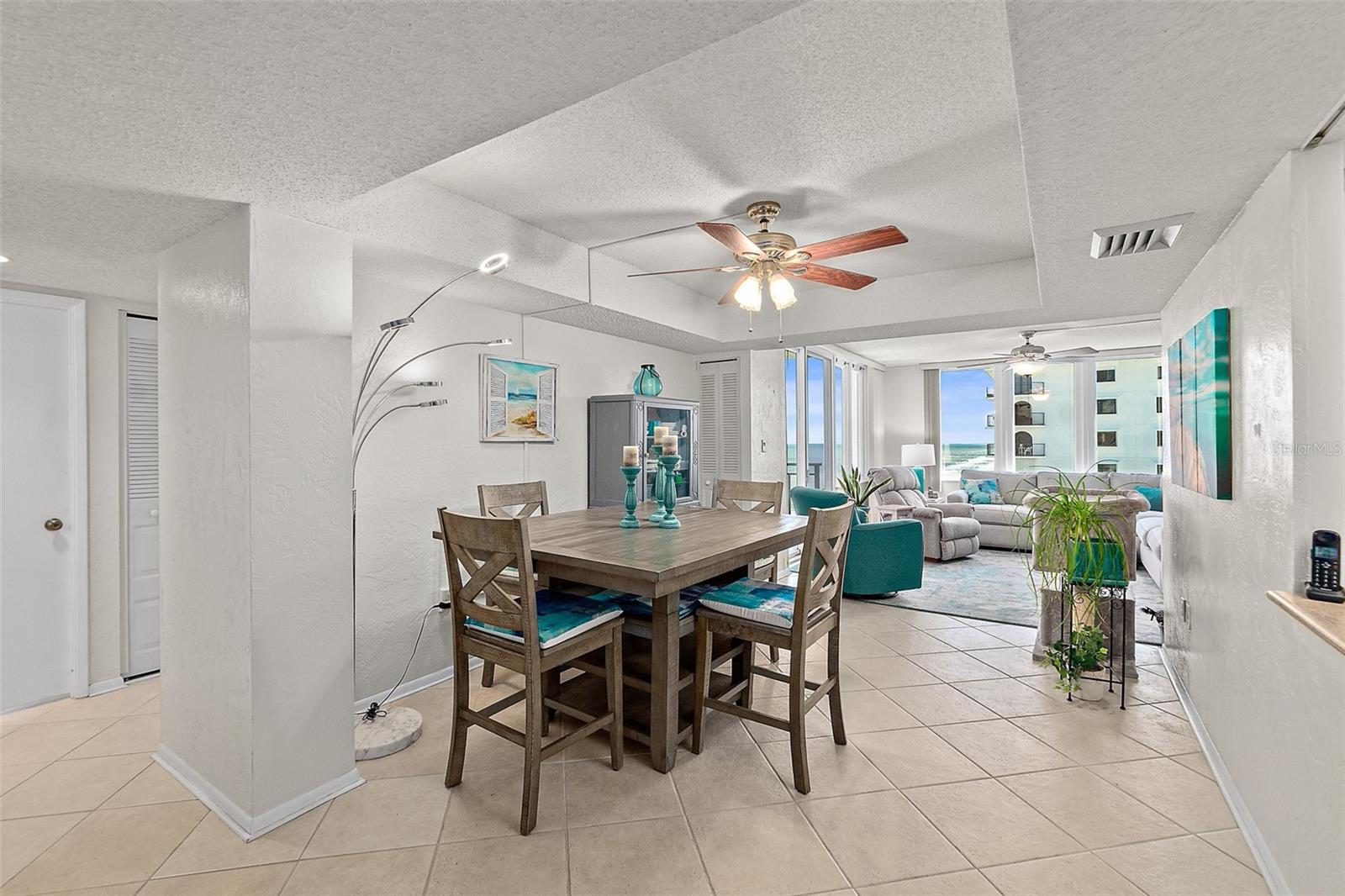 OCEANS FIVE - Residential