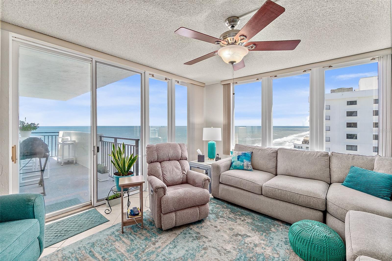 OCEANS FIVE - Residential