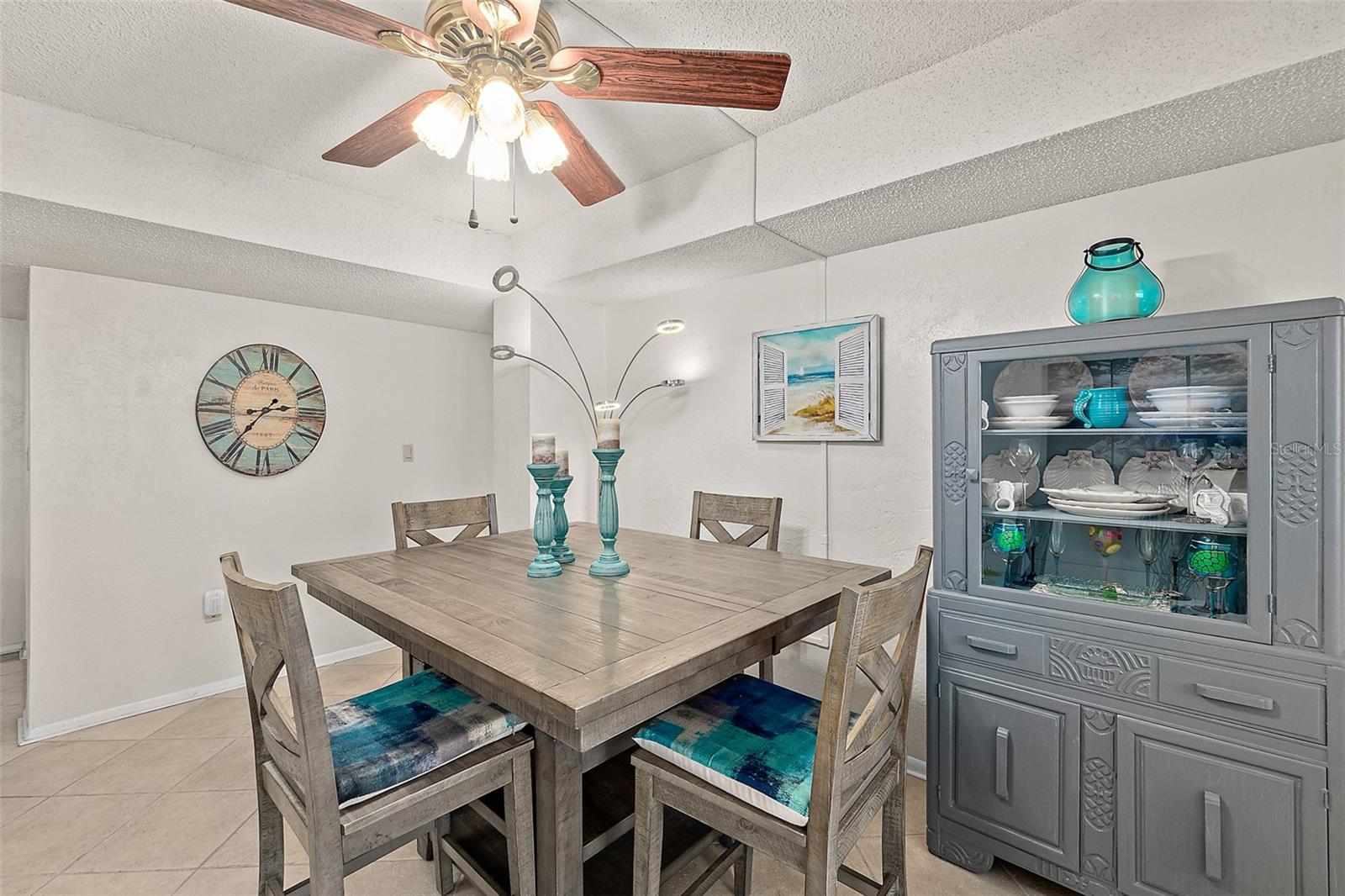 OCEANS FIVE - Residential