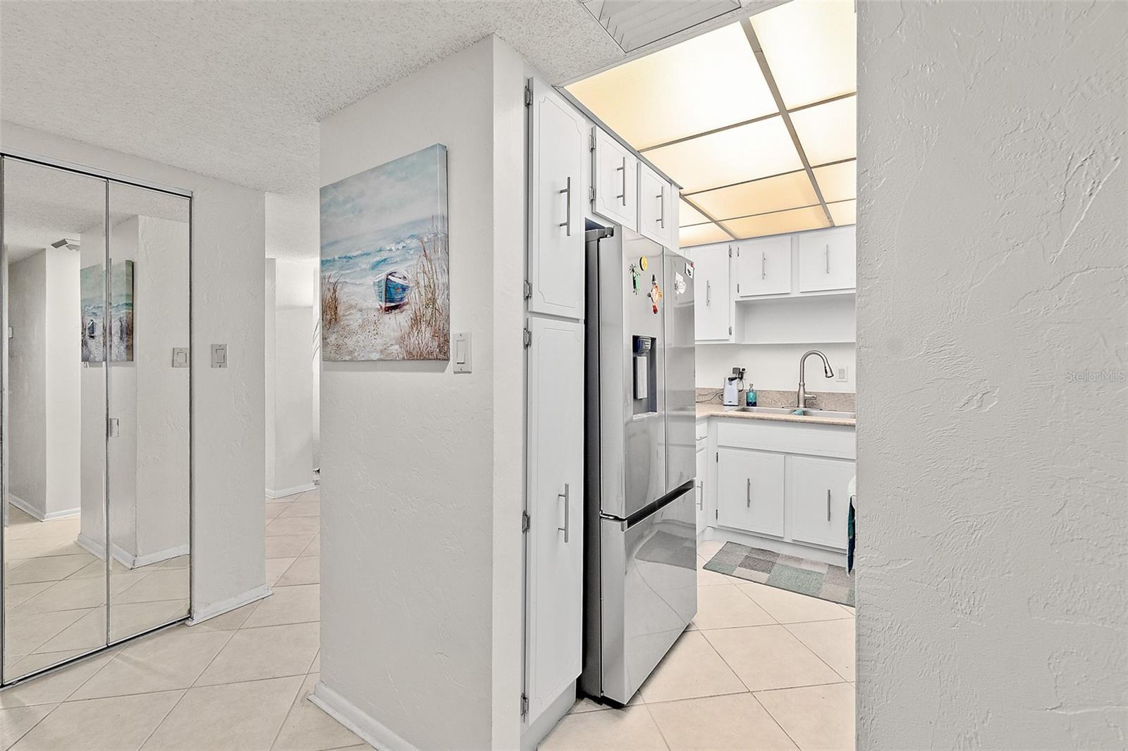 OCEANS FIVE - Residential