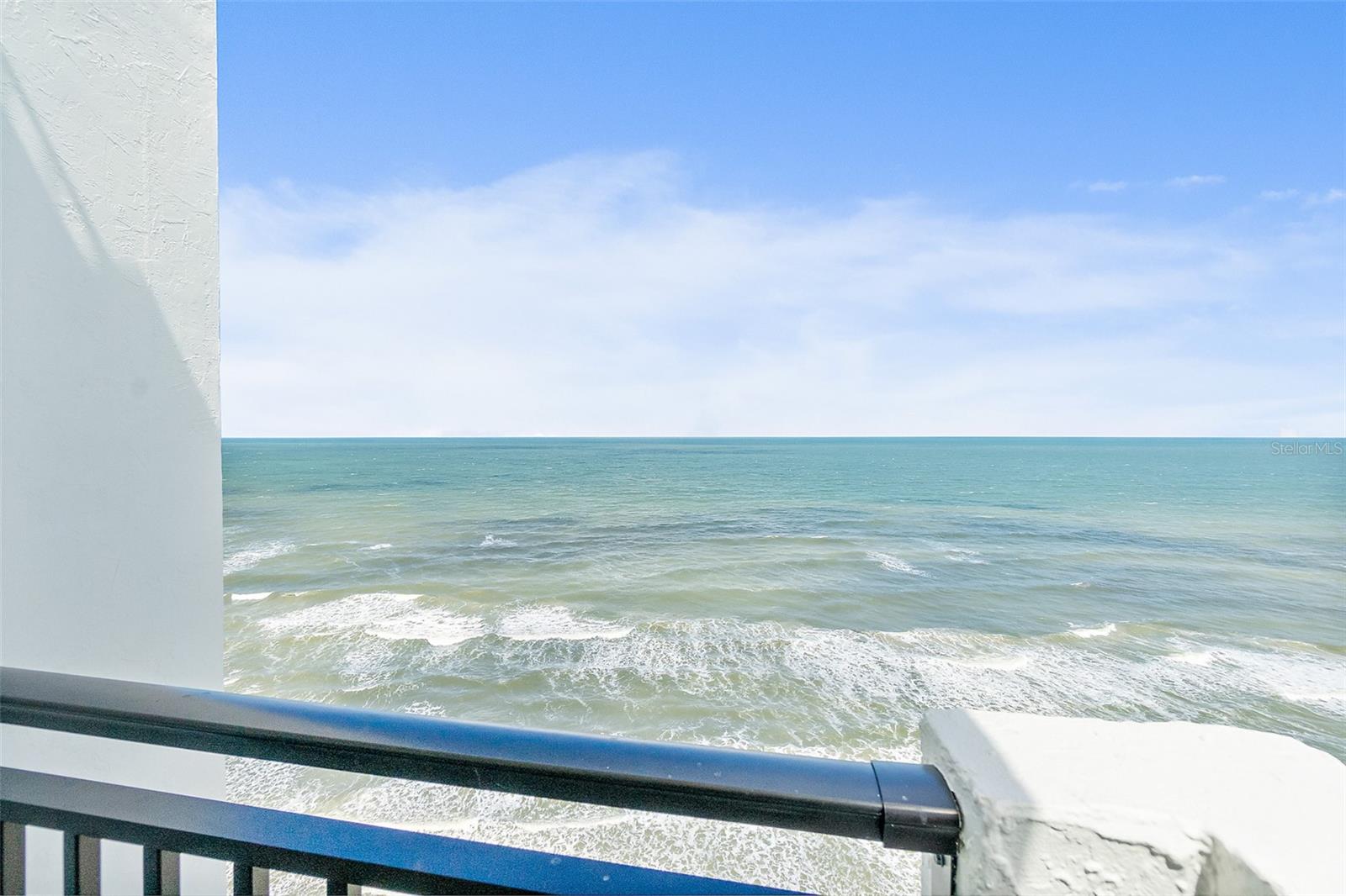 OCEANS FIVE - Residential