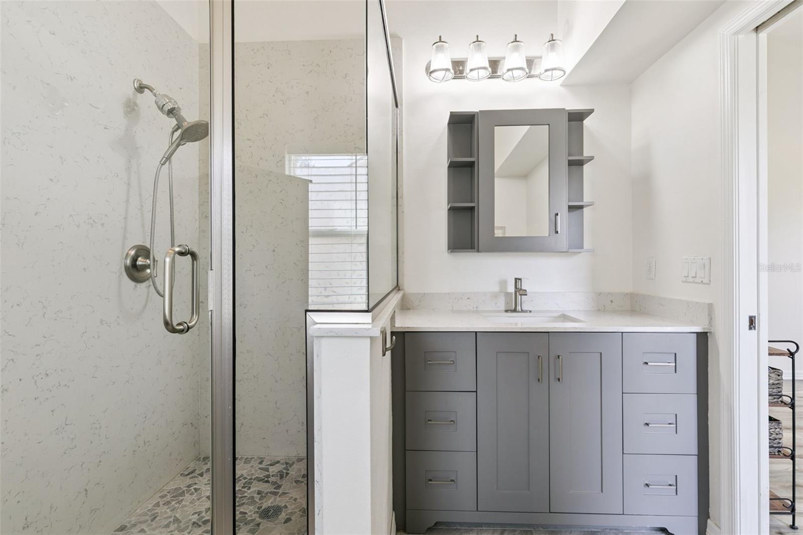 LINDSEY COVE - Residential