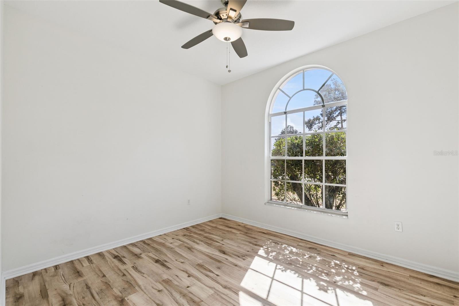 LINDSEY COVE - Residential