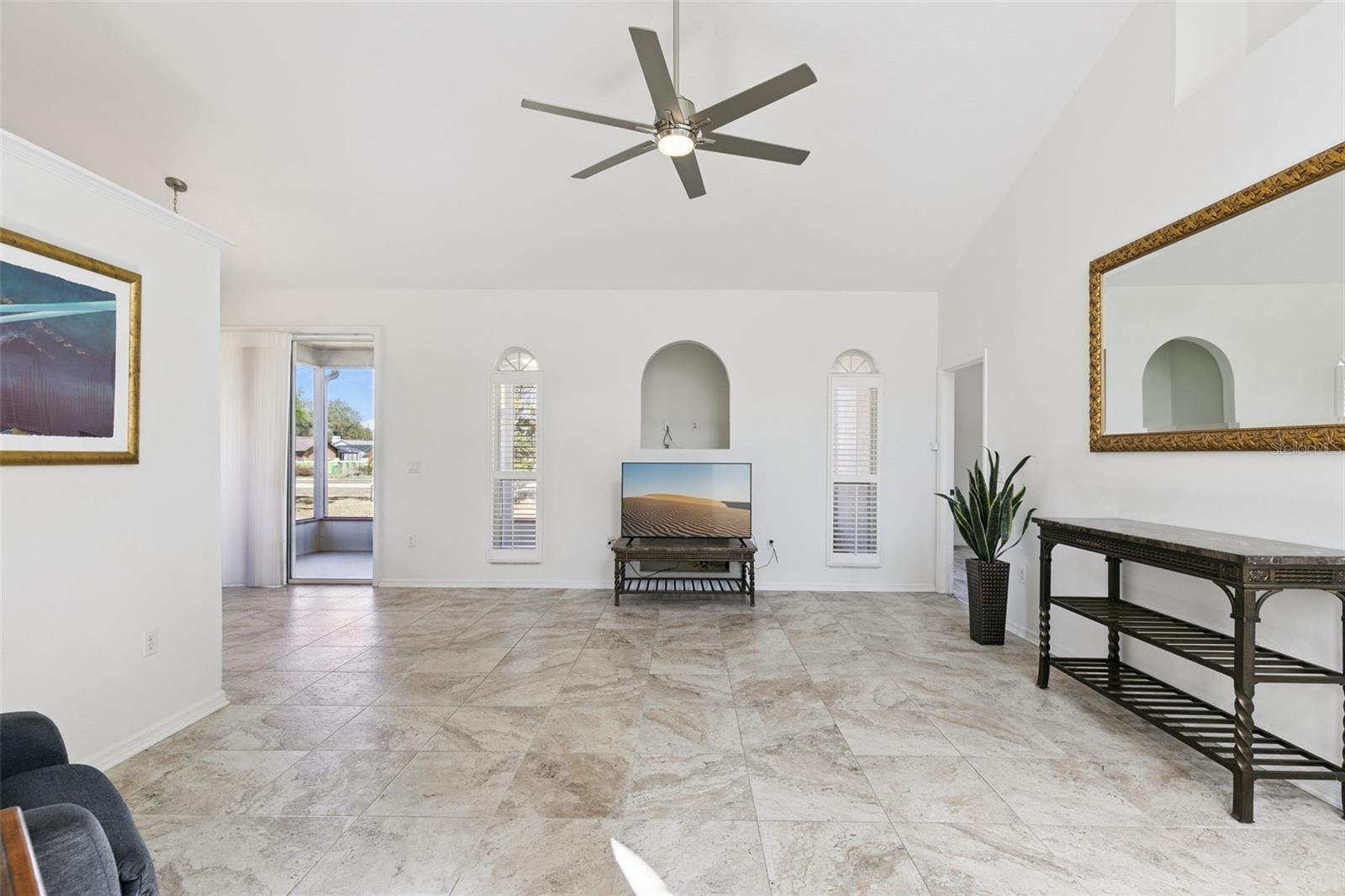 LINDSEY COVE - Residential