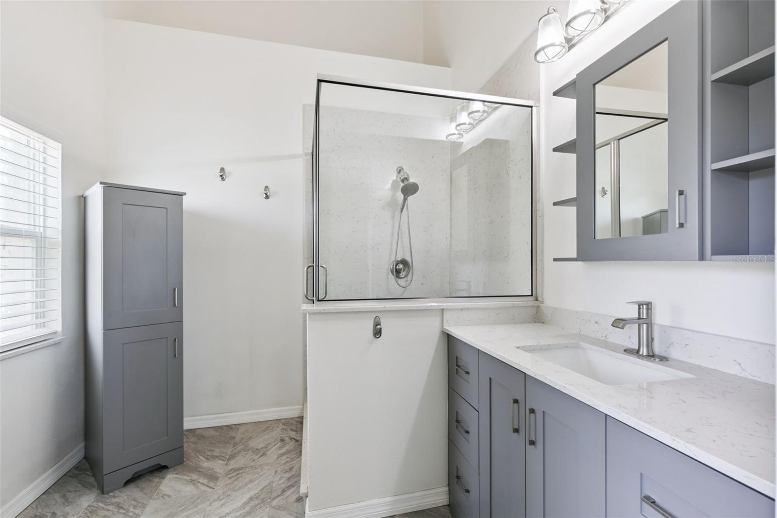 LINDSEY COVE - Residential