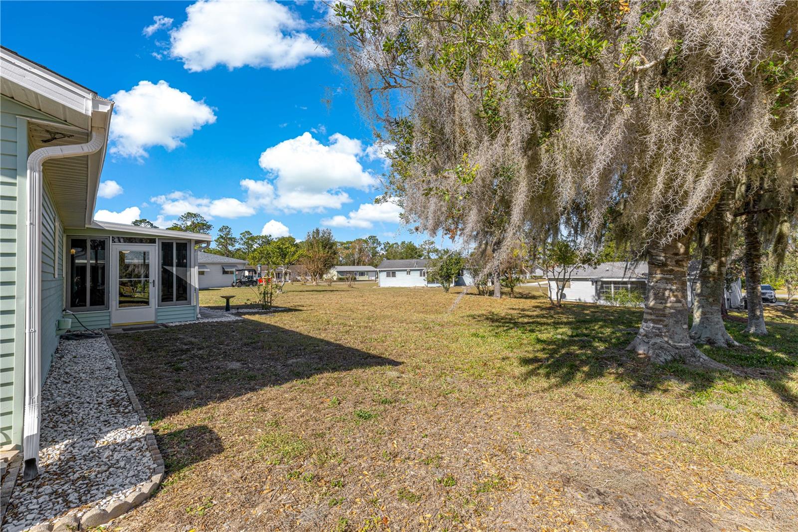 PALM CAY - Residential