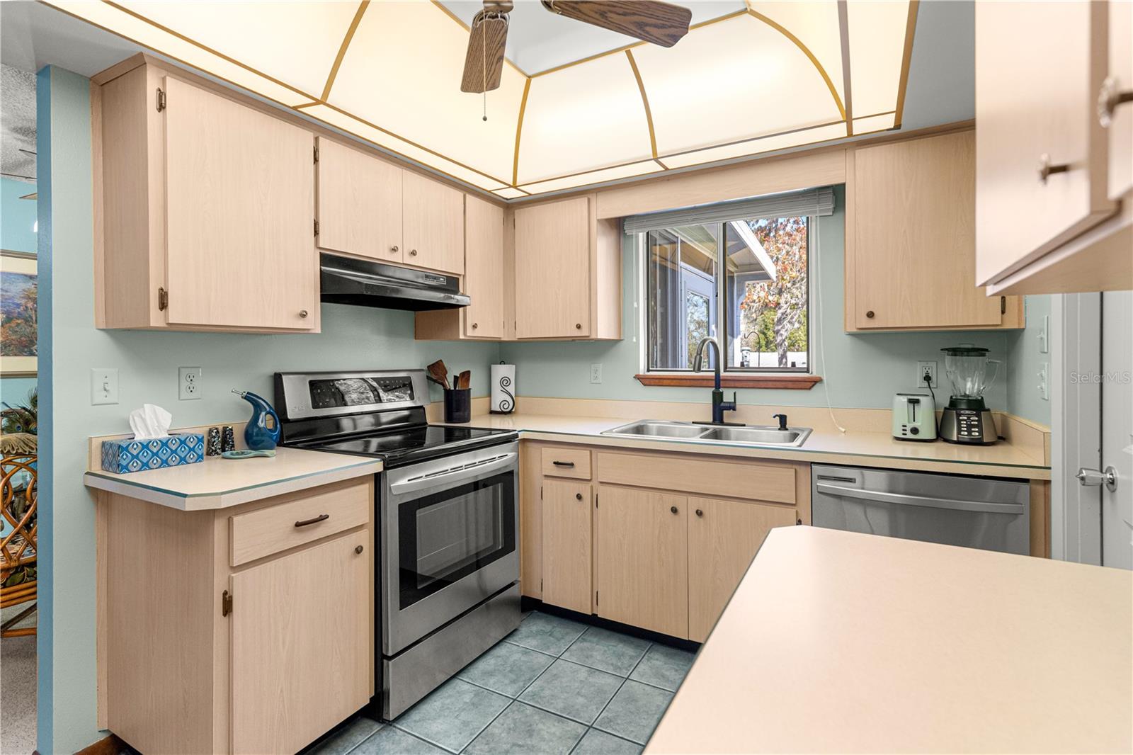 PALM CAY - Residential