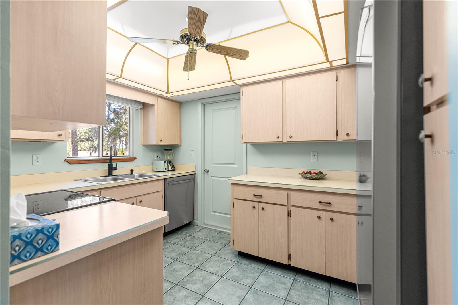 PALM CAY - Residential