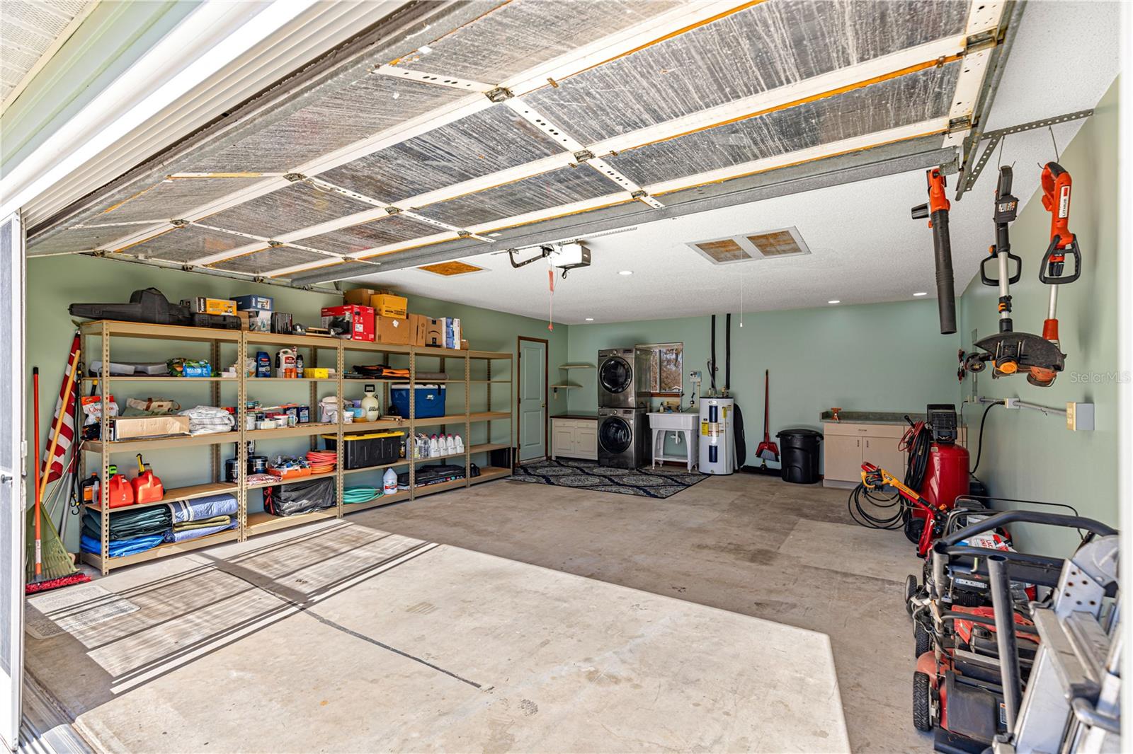 PALM CAY - Residential