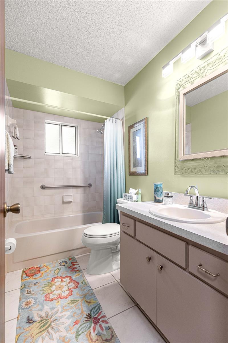 PALM CAY - Residential