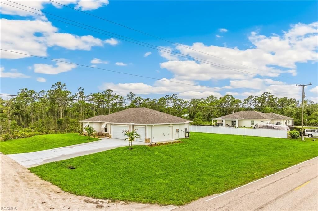 Photo of 12273 Hindle Avenue, Punta Gorda, FL 33955 (MLS # A4696128)