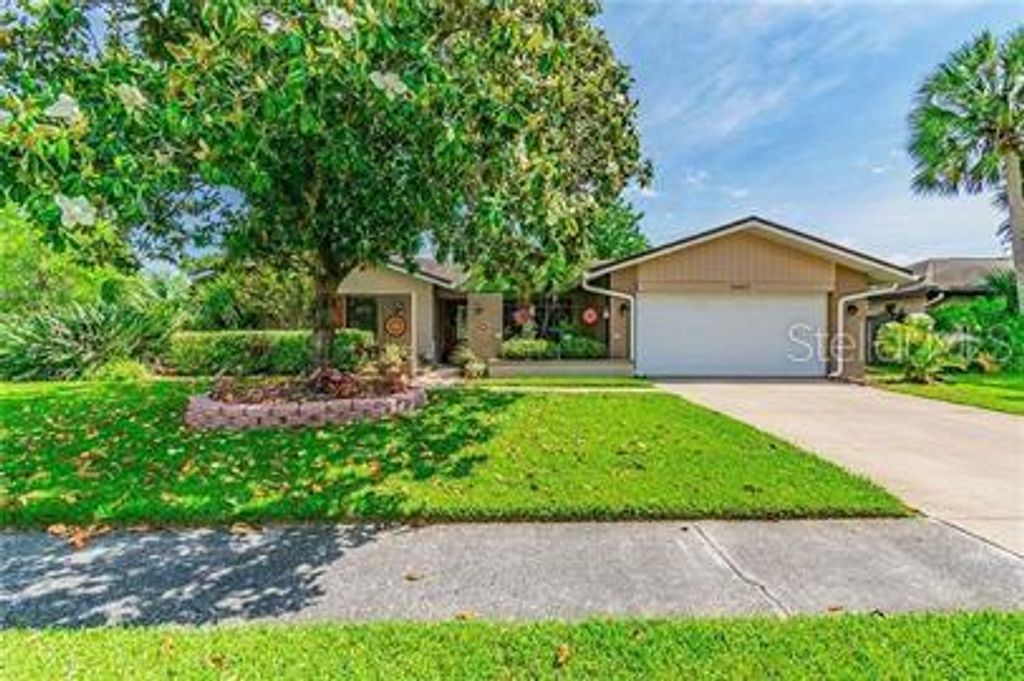 Photo of 14021 Ellesmere Drive, Tampa, FL 33624 (MLS # TB8454520)