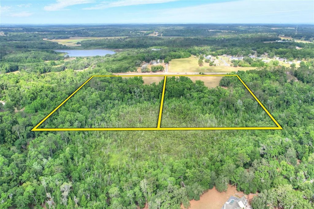 Photo of Spring Lake Highway, Brooksville, FL 34602 (MLS # TB8511187)