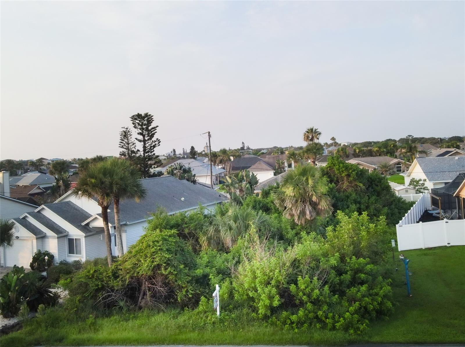 CAPISTRANO BY SEA - Land