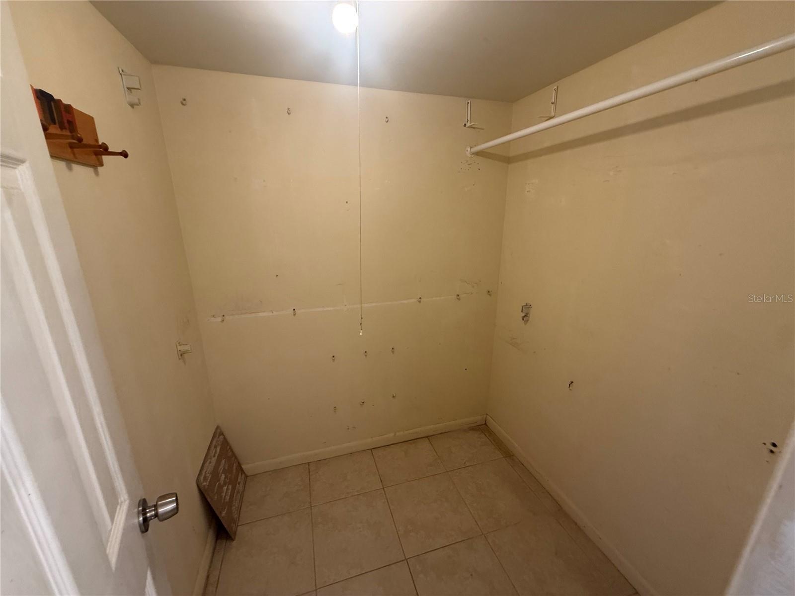 VILLAGE LAKE CONDO - Residential