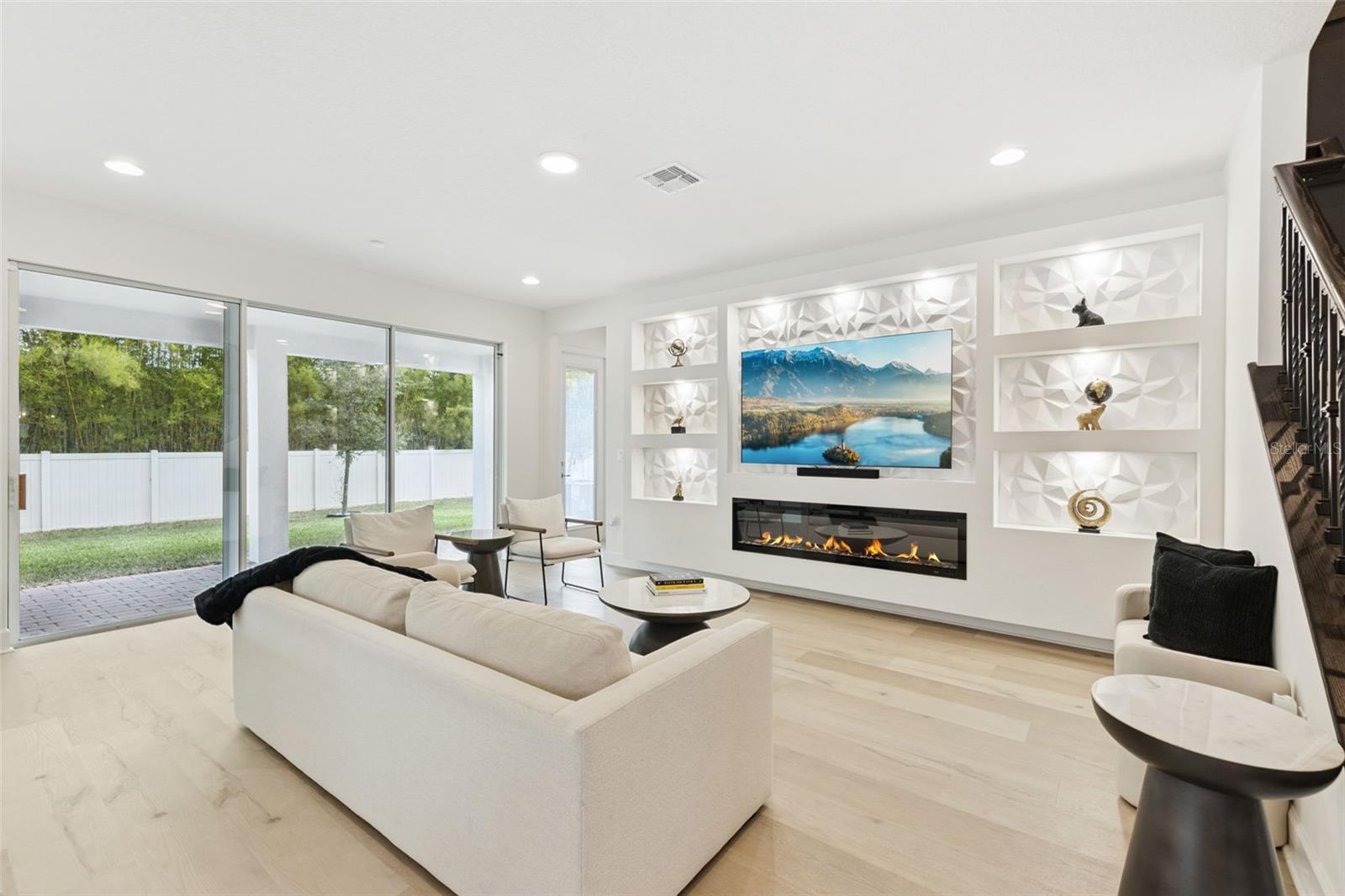 TILDEN PLACE/WINTER GARDEN - Residential