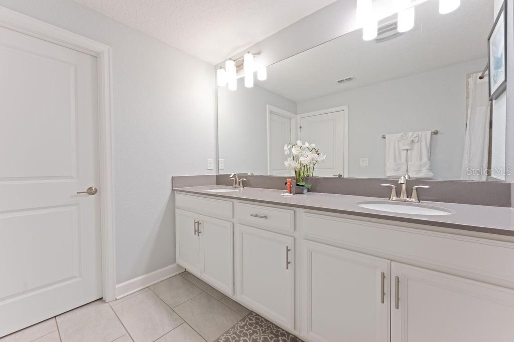 STOREY LAKE PH 3 - Residential Lease