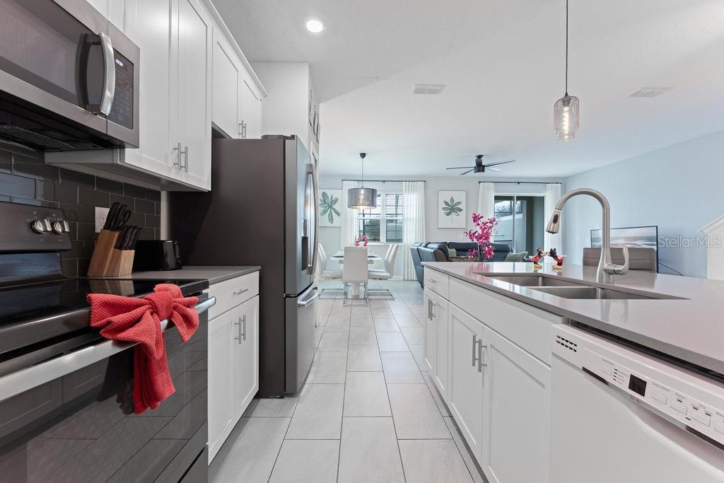 STOREY LAKE PH 3 - Residential Lease