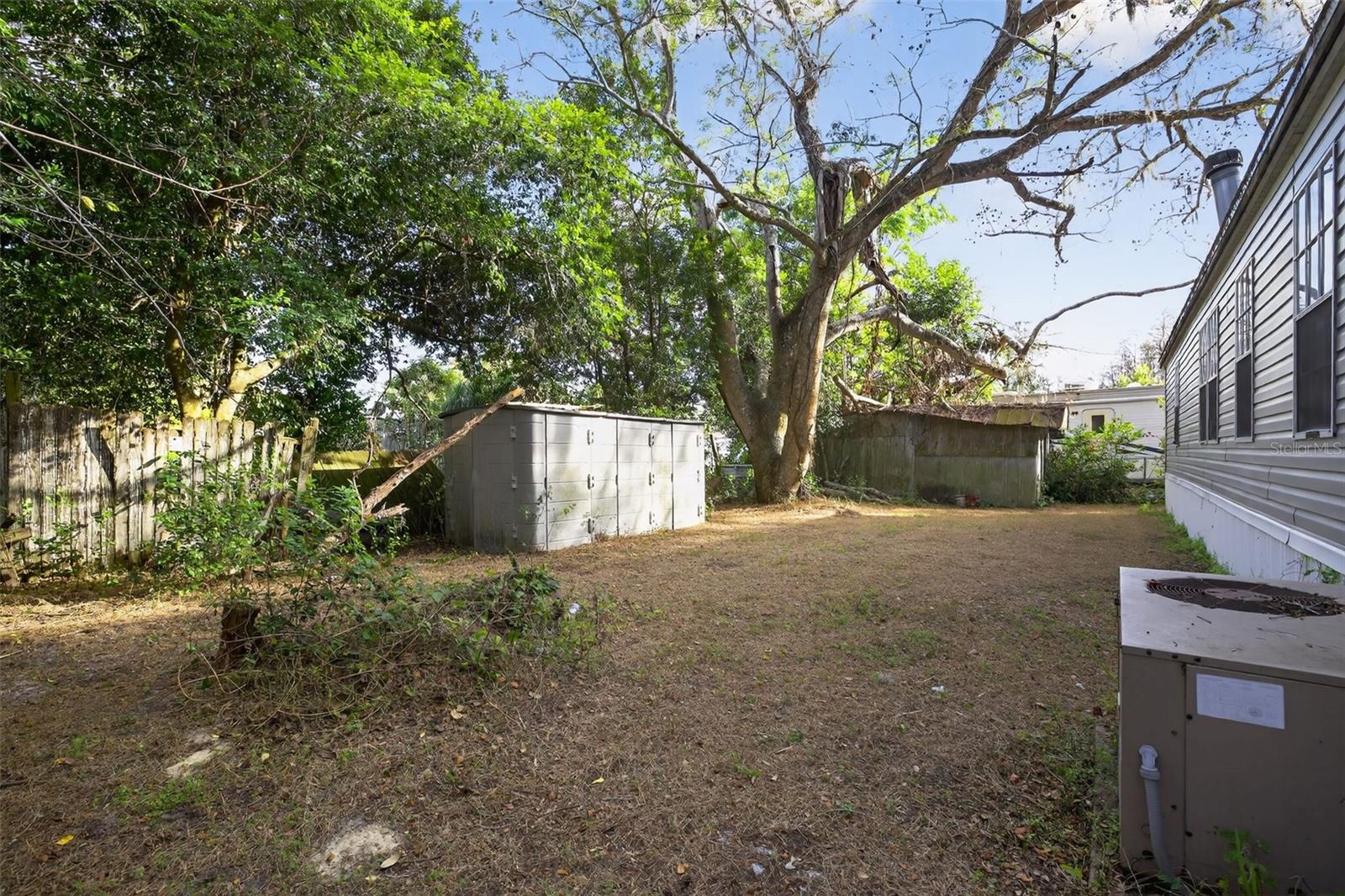 MOON LAKE ESTATES - Residential