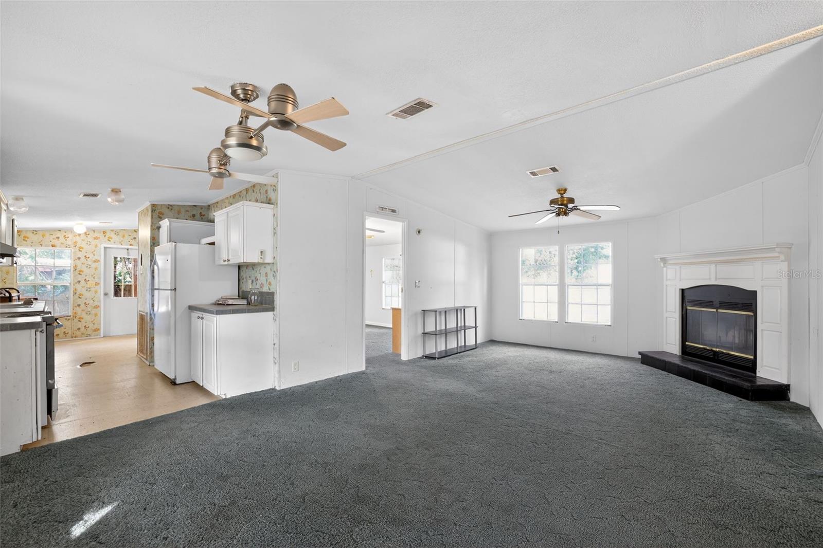 MOON LAKE ESTATES - Residential