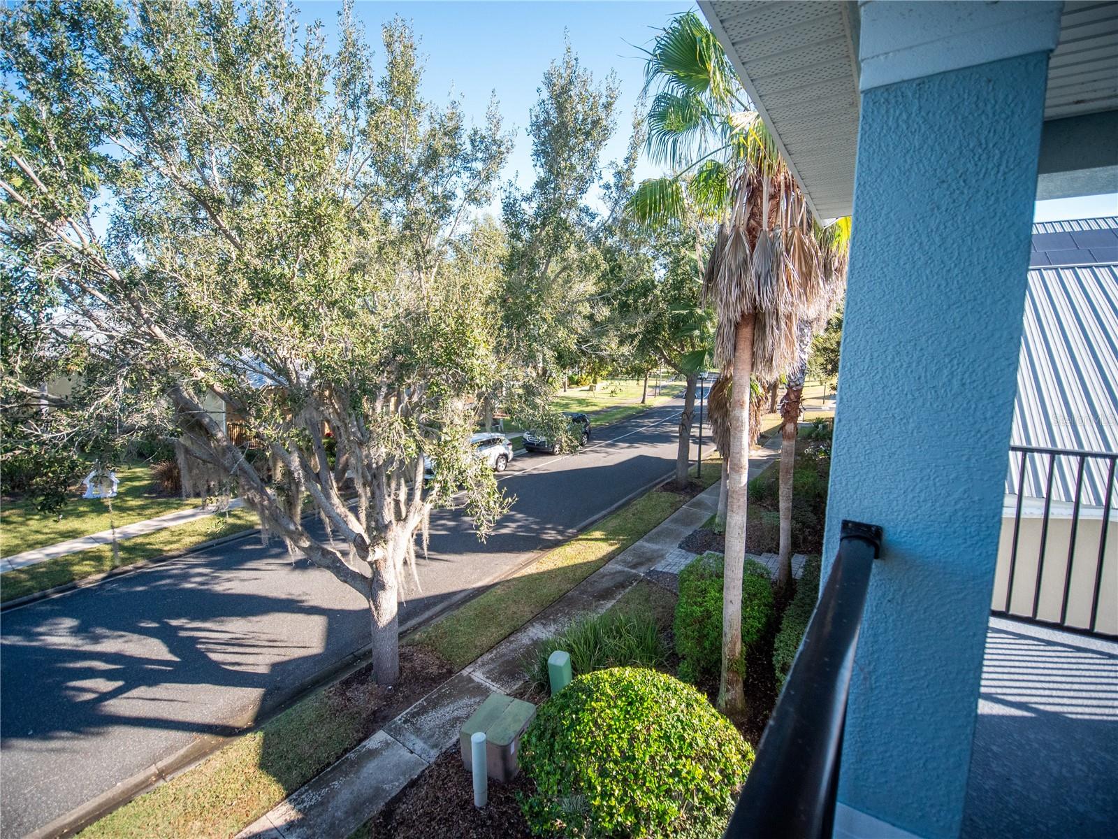 TAVARES ETOWAH PH 01 PB 45-49 LOT 39 ORB PG 1986 - Residential