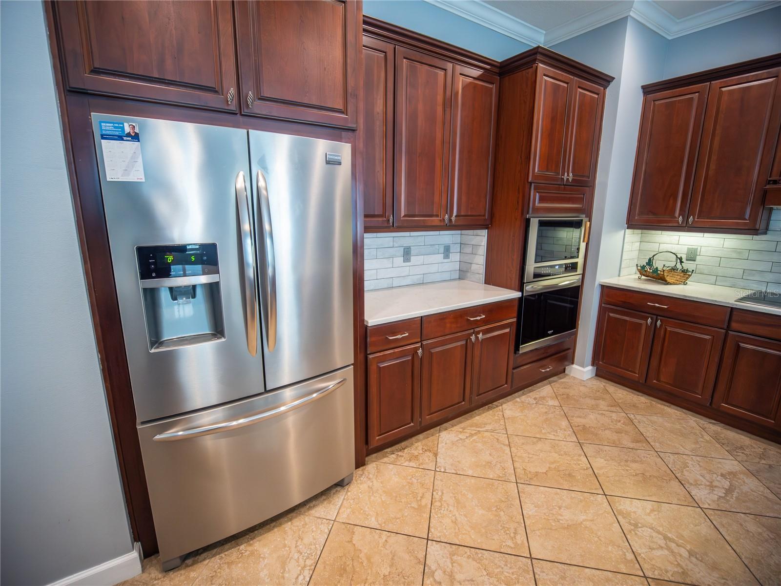 TAVARES ETOWAH PH 01 PB 45-49 LOT 39 ORB PG 1986 - Residential