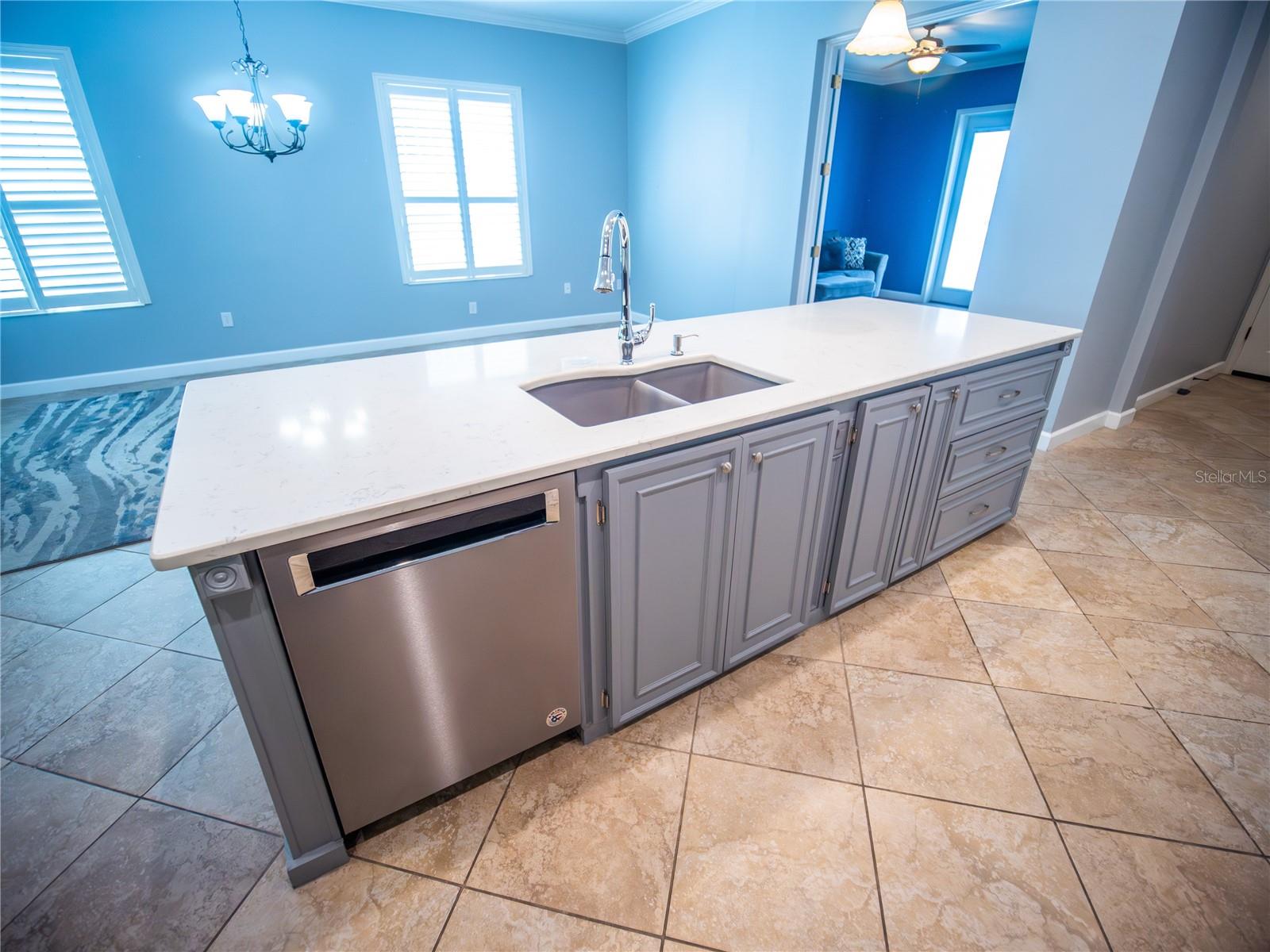 TAVARES ETOWAH PH 01 PB 45-49 LOT 39 ORB PG 1986 - Residential