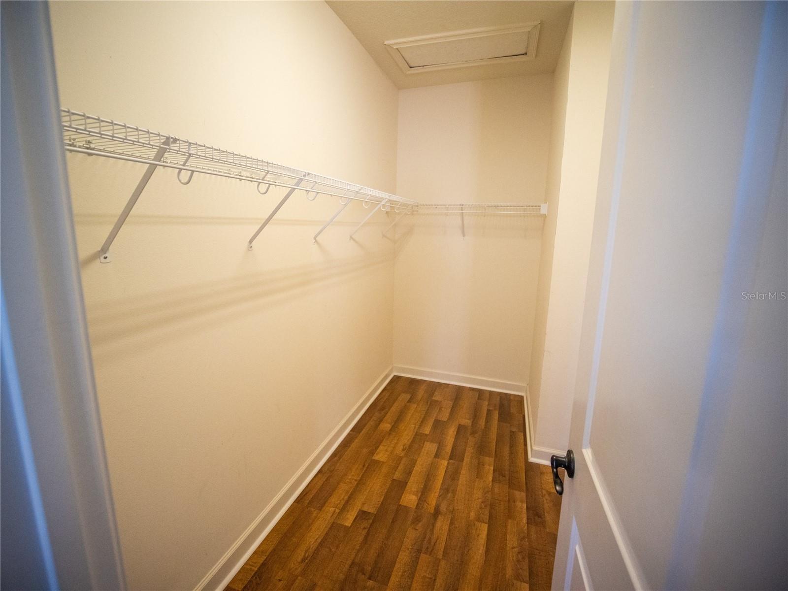 TAVARES ETOWAH PH 01 PB 45-49 LOT 39 ORB PG 1986 - Residential