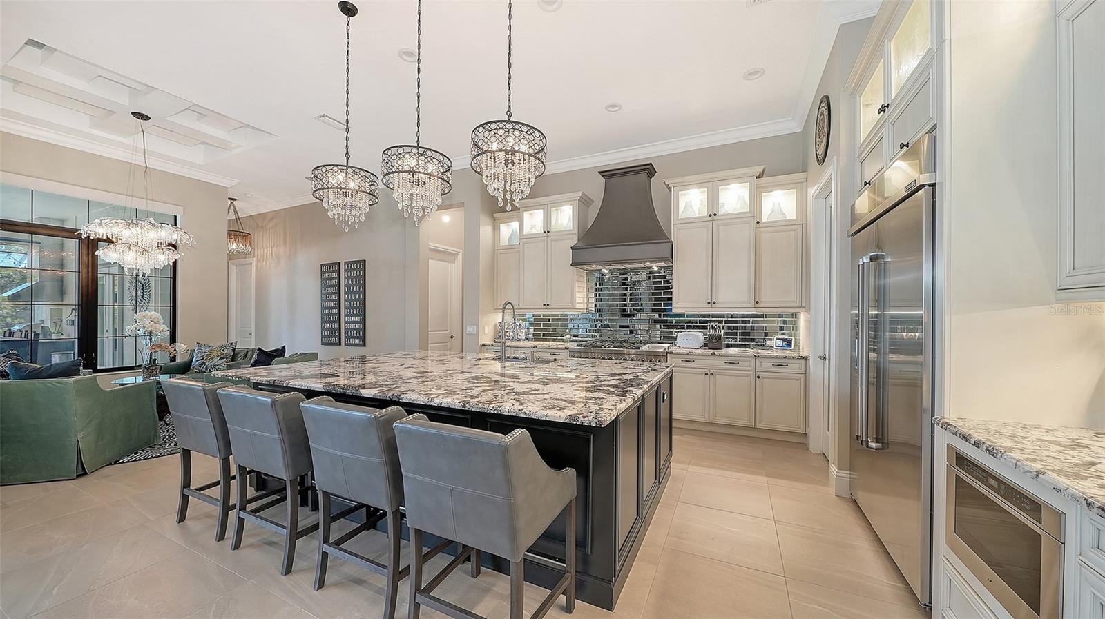 LAKE CLUB PH II - Residential