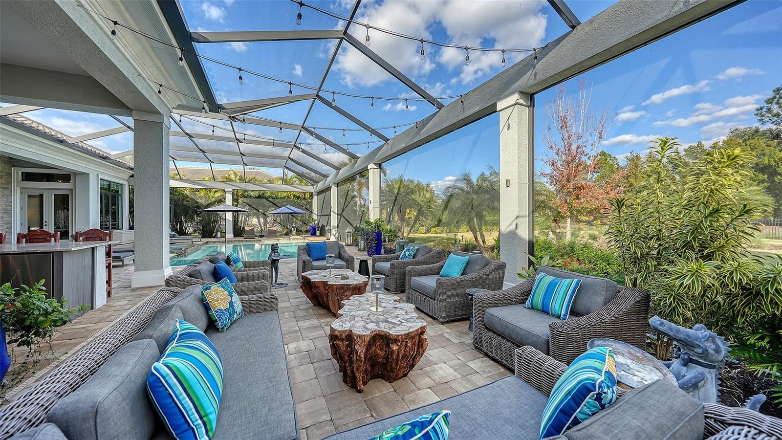 LAKE CLUB PH II - Residential