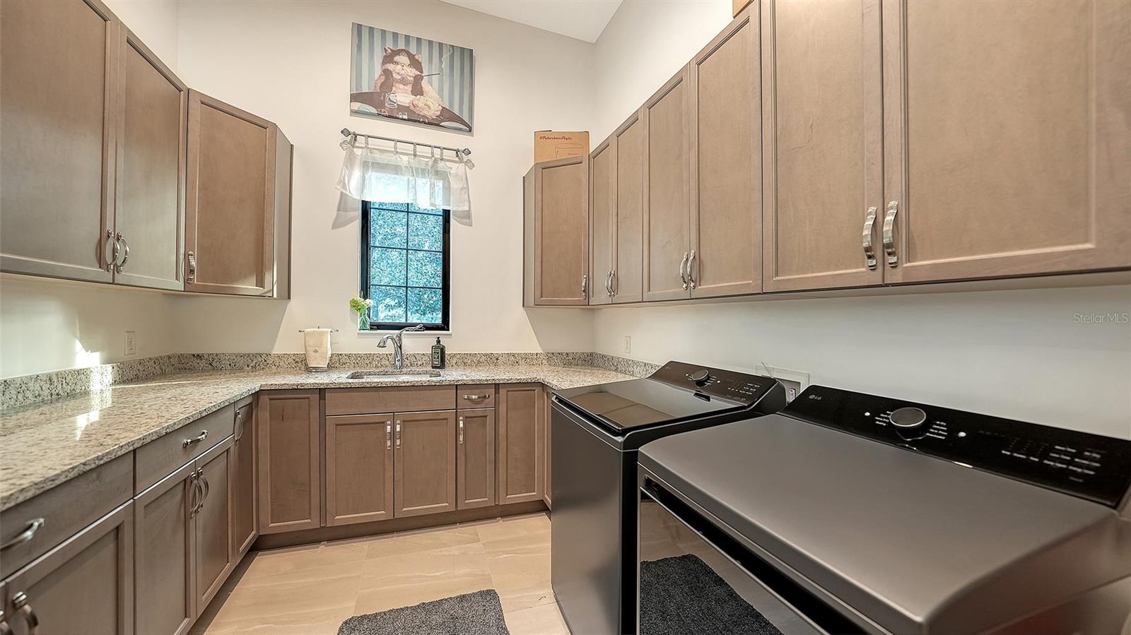 LAKE CLUB PH II - Residential