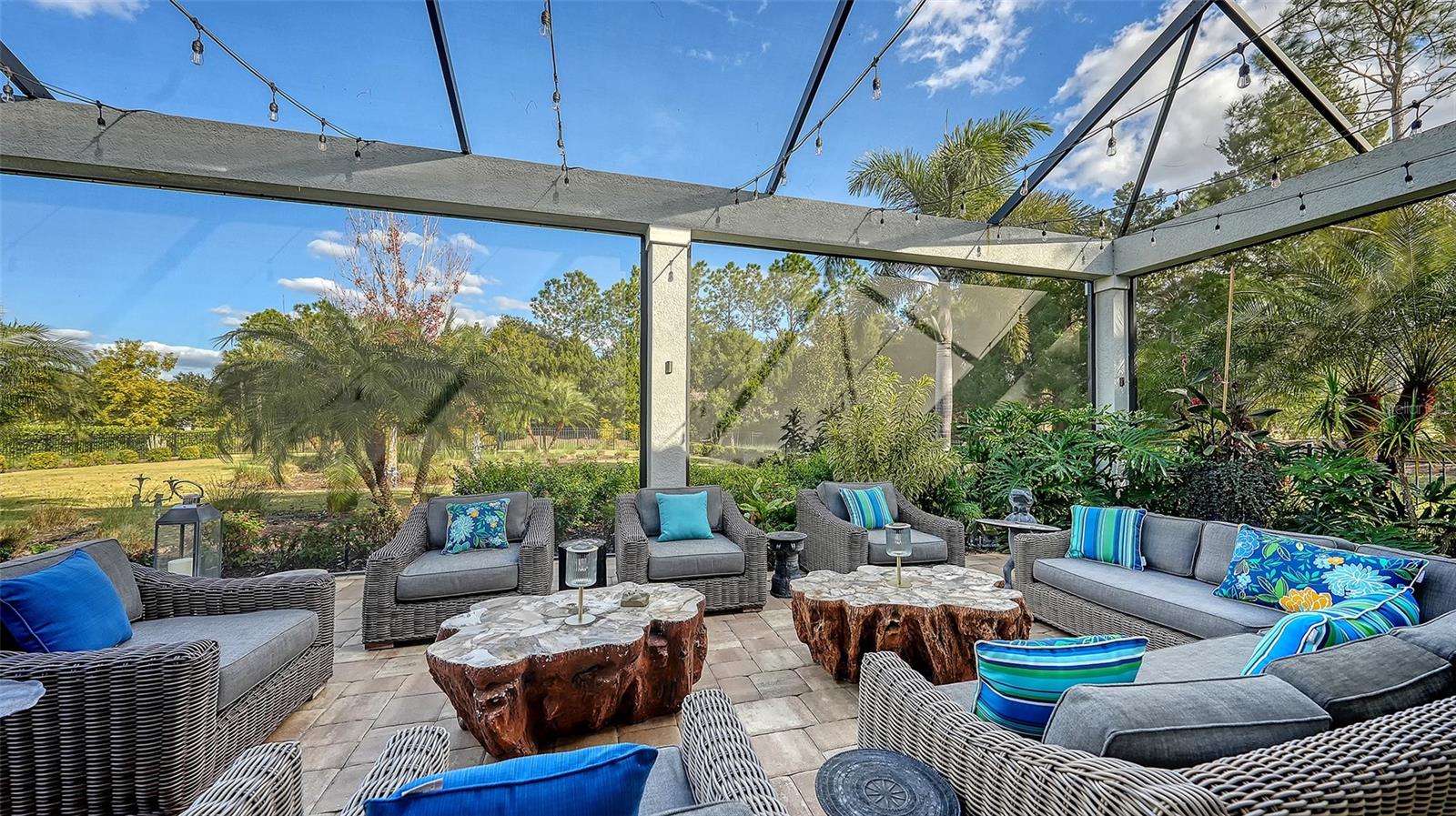 LAKE CLUB PH II - Residential