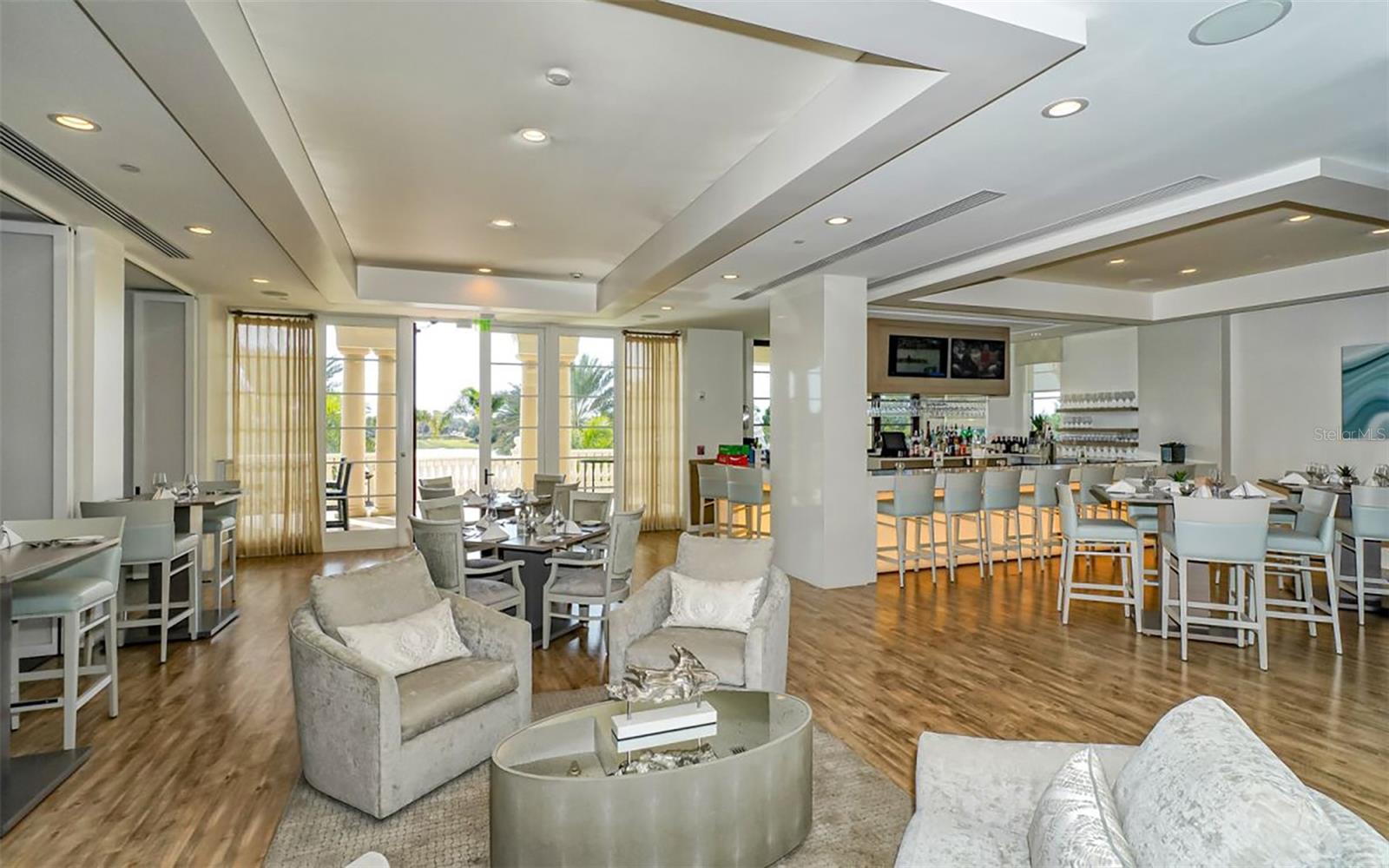 LAKE CLUB PH II - Residential