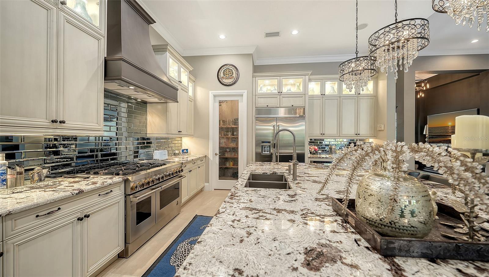 LAKE CLUB PH II - Residential