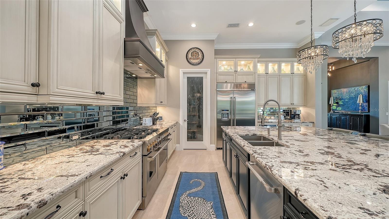 LAKE CLUB PH II - Residential