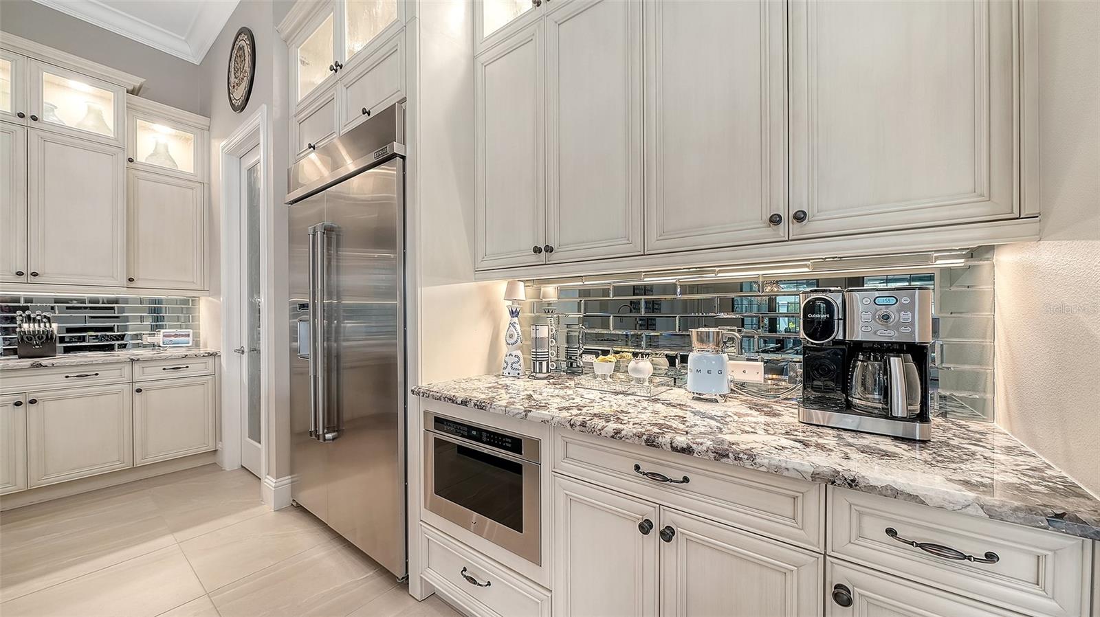 LAKE CLUB PH II - Residential