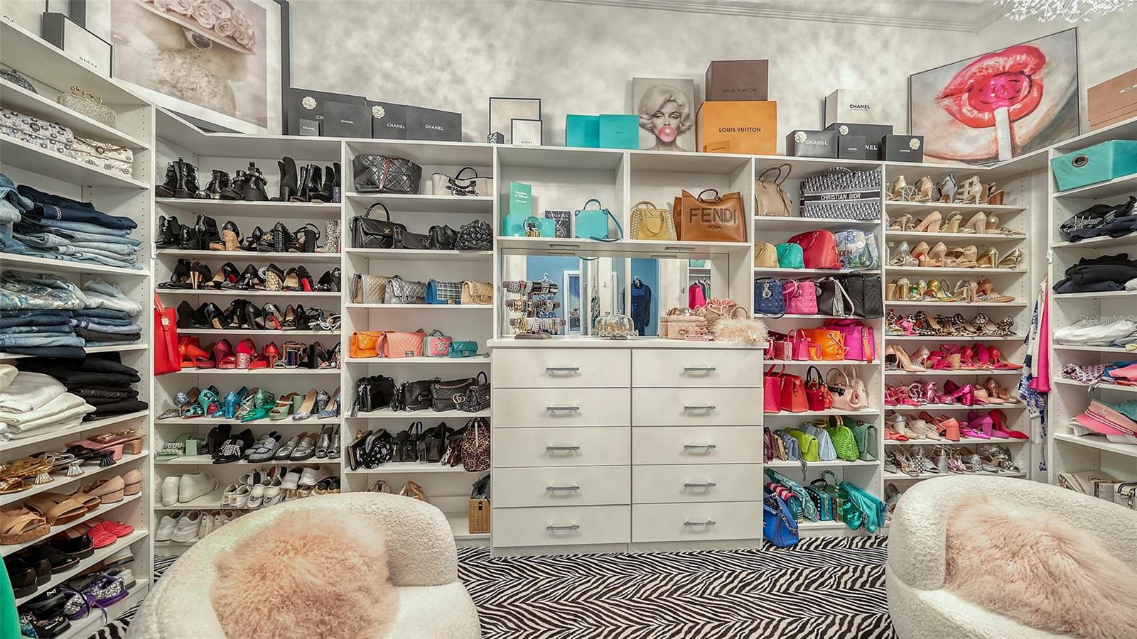 LAKE CLUB PH II - Residential